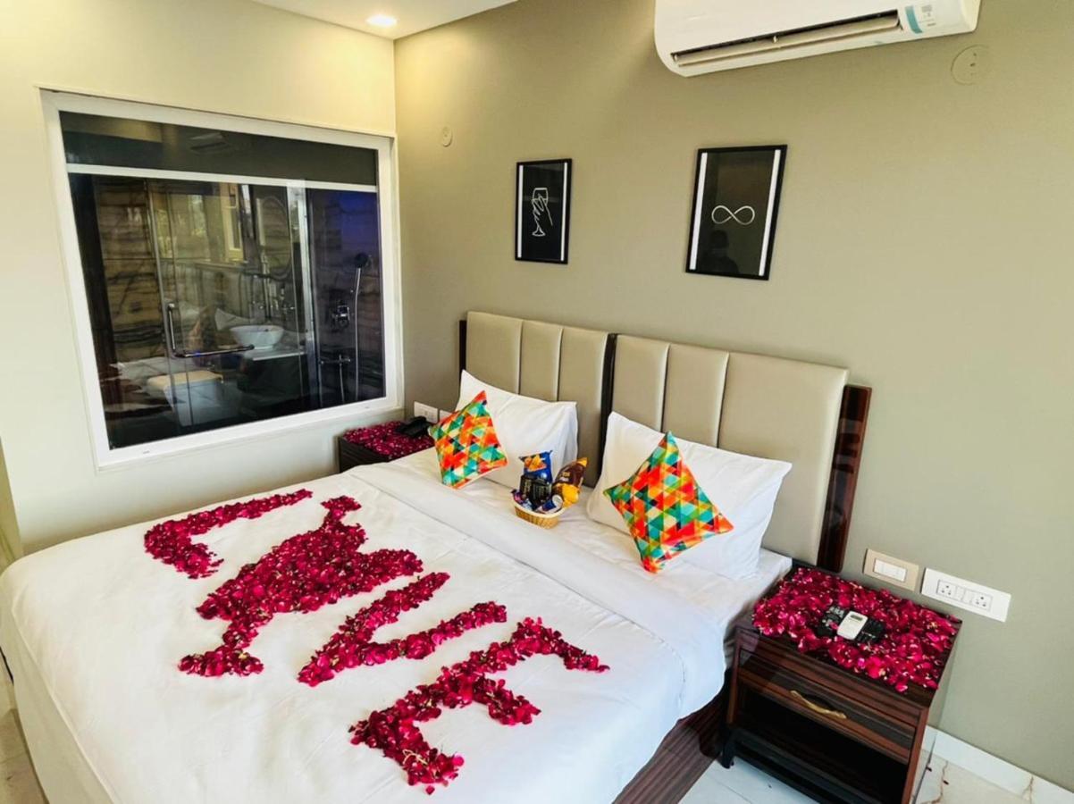 Vaabi Saabi Hotel Γκουργκάον Εξωτερικό φωτογραφία