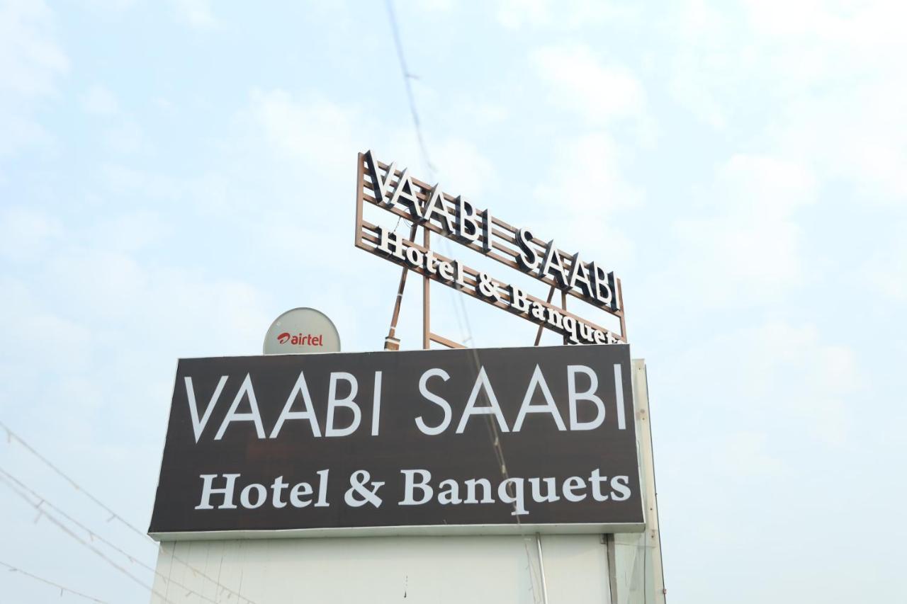Vaabi Saabi Hotel Γκουργκάον Εξωτερικό φωτογραφία